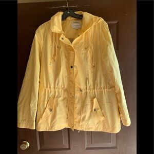 𝅺charter Club bright yellow water resistance light weight jacket